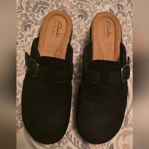 Cute Clarks Black Clogs 8M LNC